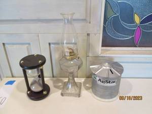lot 60 image: Misc Decor Items...
