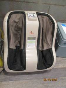 lot 64 image: Human Touch Reflex Sol Foot and Cal...