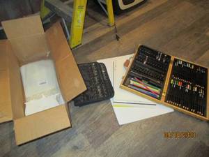 lot 72 image: Art Supplies...