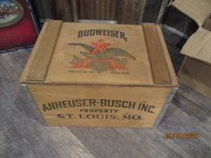 lot 77 image: Wood Budweiser Beer Crate...