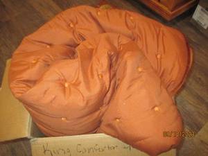 lot 92 image: Burnt Orange Velvet Topped Comforte...