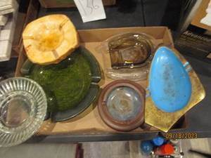 lot 139 image: Assorted Vintage and Other Ashtrays...