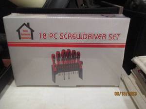 lot 143 image: Home Hardware Specialties 18 Pc Scr...