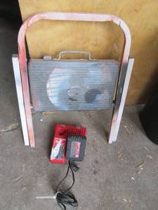 lot 402 image: Milwaukee dual 18v12v charger and ...