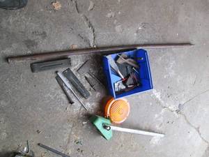 lot 403 image: Assortment of chisels and other too...