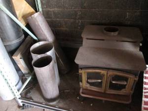 lot 442 image: Antique LOPI Cast Iron Wood Stove