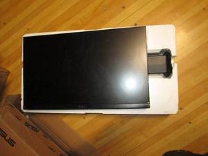 lot 865 image: Asus TUF gaming monitor with origin...