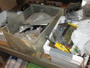 lot 876 image: Huge lot of hinges, home hardware, ...