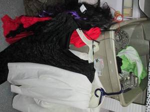 lot 896 image: Tote full of Halloween decor and co...