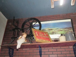 lot 433 image: Spinning Wheel & Collectibles