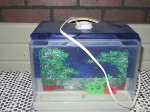lot 905 image: Aquarium designed Humidifier...