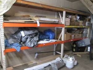 lot 924 image: 1922472 Pallet racking unit....