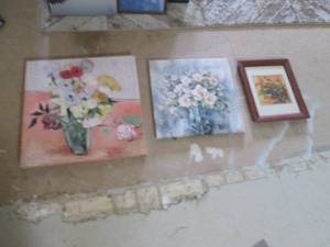 lot 523 image: Florals...