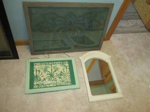 lot 526 image: Country Wall Art...