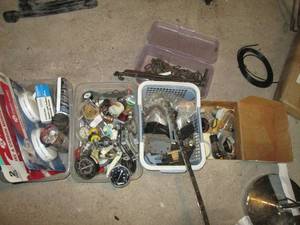 lot 275 image: Pressure Gauges, Smoke Alarms, Hing...
