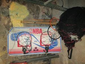 lot 283 image: Mini Basketball Hoops & Volleyball ...