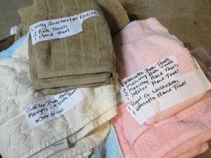 lot 554 image: Assorted Bath Towel Sets & Shower C...