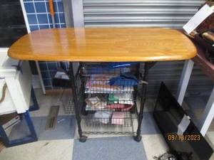lot 157 image: Rolling Craft Table...