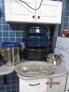 lot 175 image: Enamel Roasters, Stock Pot and Othe...