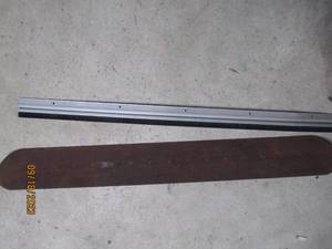 lot 208 image: Concrete Screed & Broom, Both 36