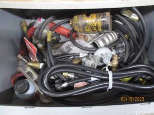 lot 220 image: Gas Regulators & Hose, Air Couplings