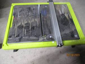 lot 242 image: Tabletop Tile Saw...