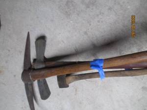 lot 251 image: Pick Axes & Spliter...