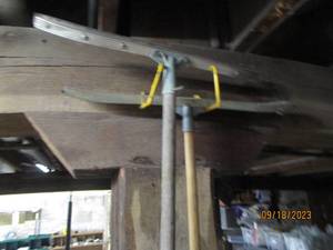 lot 253 image: 2 Floor Squeegees
