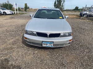 lot 7 image: 1998 Mitsubishi Diamante Low Miles