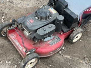 lot 9 image: Toro 21 Mower