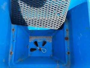 lot 23 image: Ice Breaker Commercial Broadcast Spreader