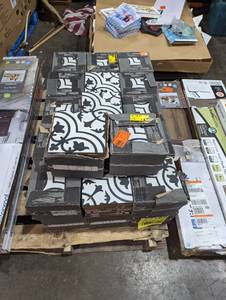 lot 17 image: MSI Encaustic Amantus 8 in. x 8 in. Matte Porcelain Patterned Look Floor and Wall Tile (166.5 sq. ft)