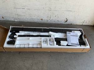 lot 123 image: SHW 55-Inch Large Electric Height Adjustable Standing Desk - Black