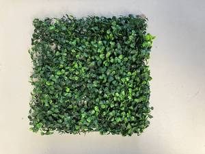 lot 420 image: Bybeton Artificial Grass Backdrop Wall, 10x 10(16pc)