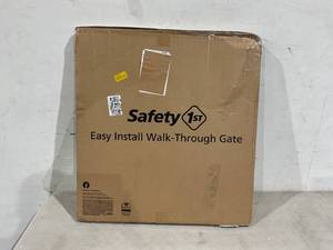 lot 76 image: Safety 1st Easy Install 28 inch High Walk Thru Gate