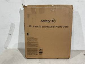 lot 77 image: Safety 1st 26 inch Tall Pressure Mount Lift, Lock and Swing Gate