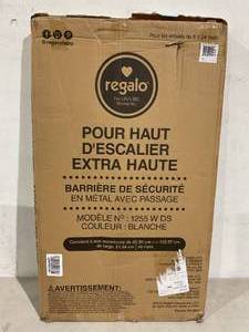 lot 78 image: Regalo 2-in-1 Extra Tall White Easy Swing White Walk Through BabyPet Gate