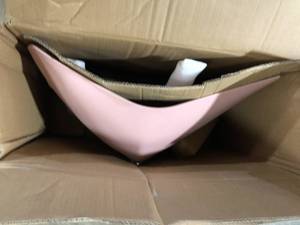 lot 16 image: Moorish Pink Faux Leather Seat Task Chair with Adjustable Height  Customer Returns See Pictures