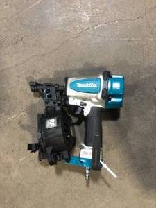 lot 35 image: Makita 1-34 in. 15° Roofing Coil Nailer  Customer Returns See Pictures