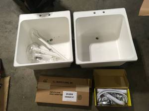 lot 15 image: MUSTEE 46 in. x 34 in. Plastic Laundry Tub customer return review pictures