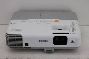 lot 42 image: Epson PowerLite 95 Projector