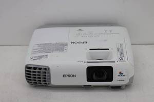lot 44 image: Epson PowerLite 98 Projector