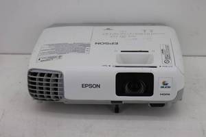 lot 52 image: Epson PowerLite 98 Projector