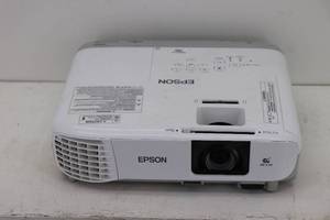 lot 54 image: Epson PowerLite 108 Projector