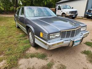 1993 Cadillac DeVille 4-Door Sedan