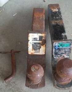 lot 399 image: Receiver Hitches (2).