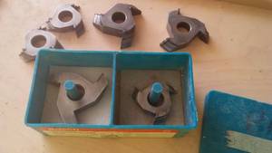 lot 426 image: Bosch Shaper Cutters.