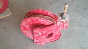 lot 442 image: Pneumatic Hose Reel & Hose