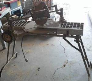 lot 461 image: Rockwell Saw Buck Trim Saw.