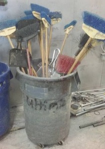 lot 842 image: Brooms, Dustpans And Garbage Can.